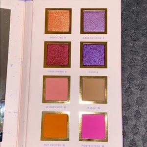 Eyeshadow palette